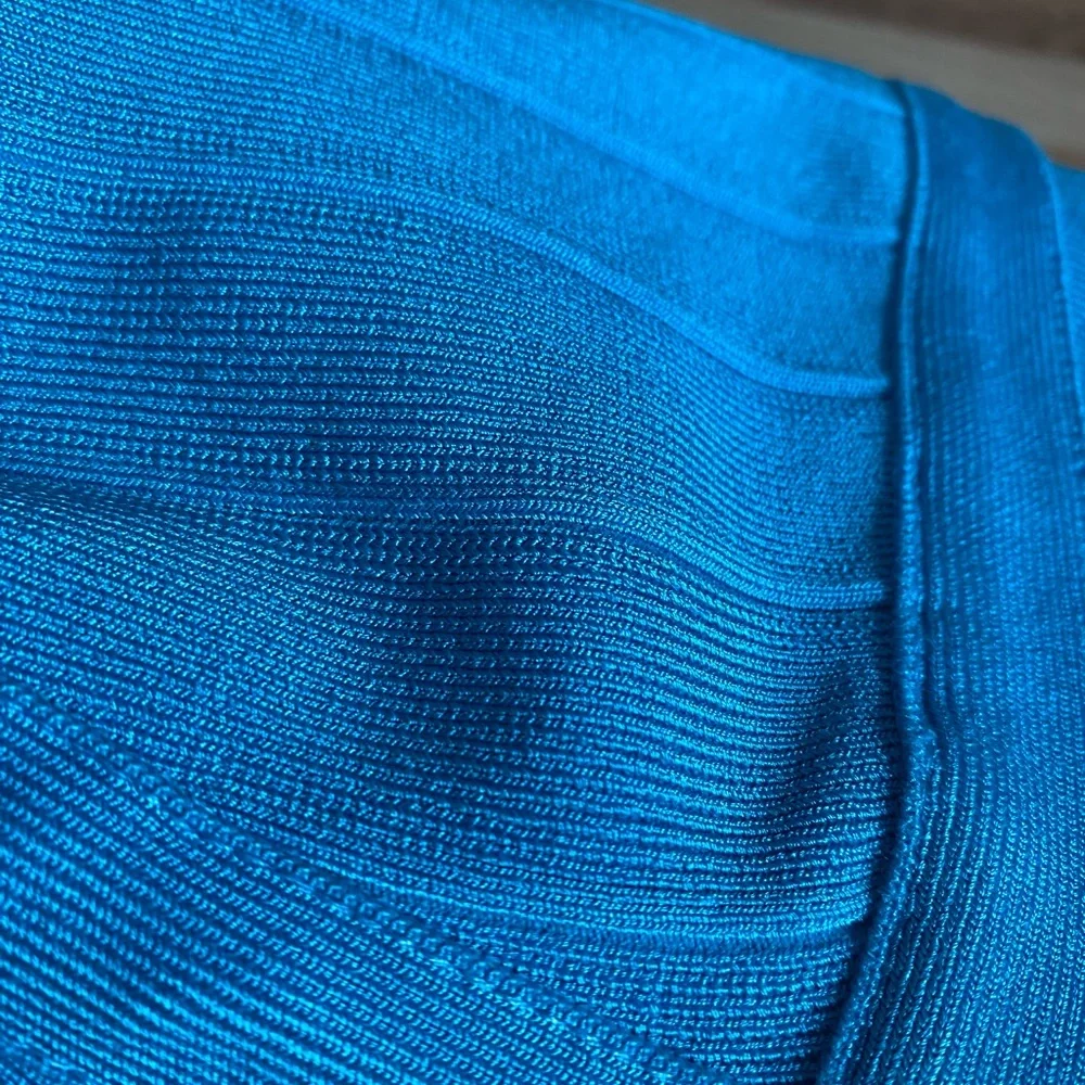 Elegant Blue Dress - Picture 5 of 5